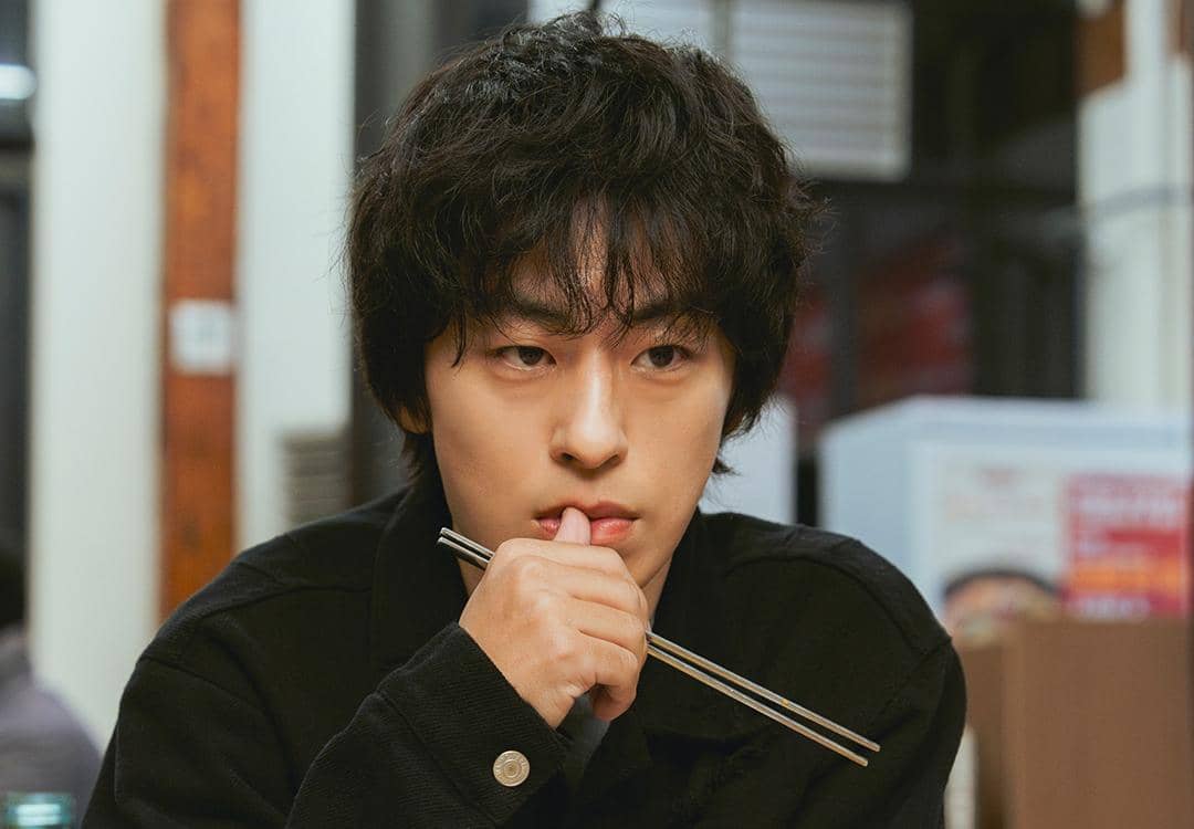 5 Sisi Rapuh Hwang Dong Man di We Are All Trying Here