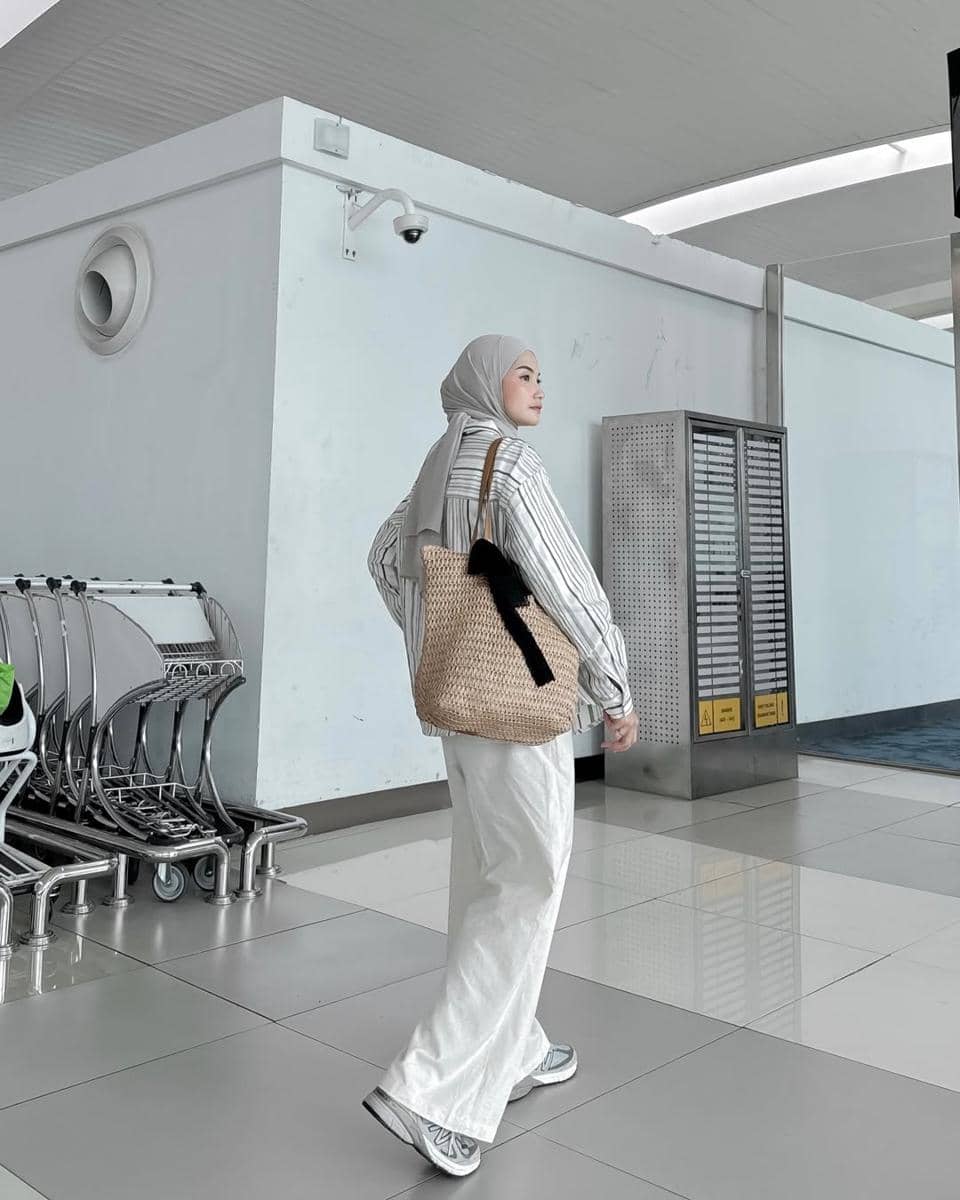 OOTD ke Bandara ala Anggita Kusuma Dewi