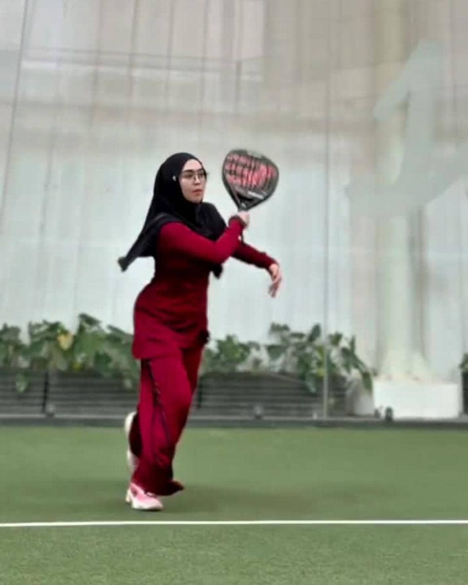 OOTD olahraga padel ala Ria Ricis