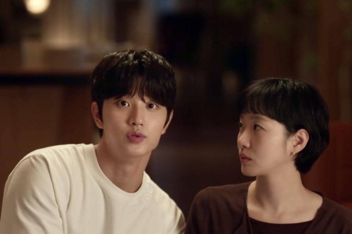 Kim Yu Mi (Kim Go Eun) dan Shin Soon Rok (Kim Jae Won) dalam drakor Yumi's Cells 3 