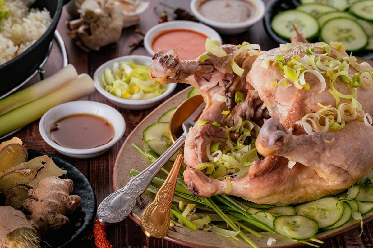 5 Tips Membuat Minyak Daun Bawang untuk Saus Siram Ayam Kukus