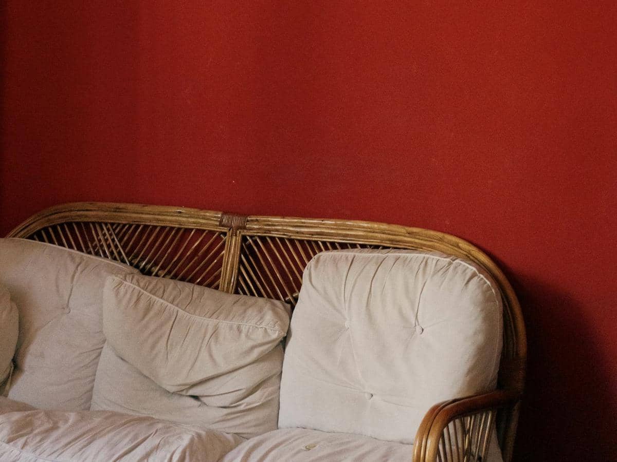 5 Warna Cat Rumah yang Membawa Aura Negatif, Pertimbangkan Ulang!