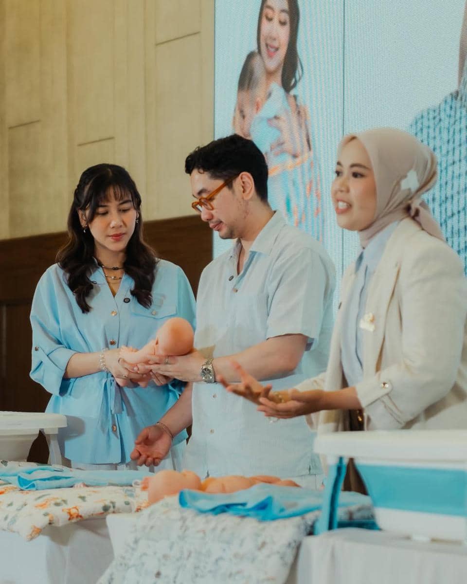 Adinda Thomas dan suami ikut kelas persiapan melahirkan