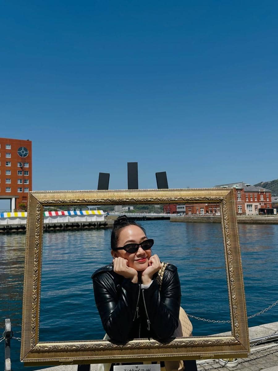 Yuanita Christiani saat berlibur di Mojiko, Jepang