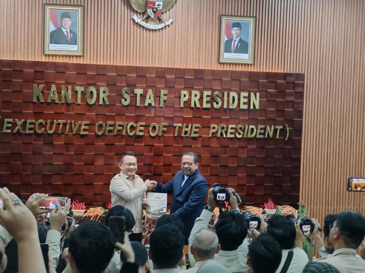 Momen Qodari dan Dudung Serah Terima Jabatan Kepala Staf Kepresidenan 