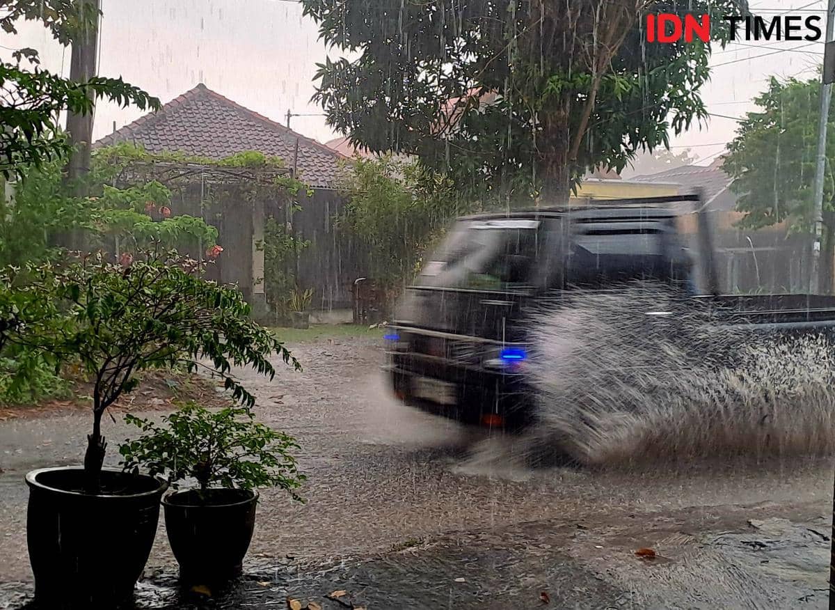 Alert! Rossby dan MJO Bikin Jatim Diguyur Hujan Hingga Awal Mei