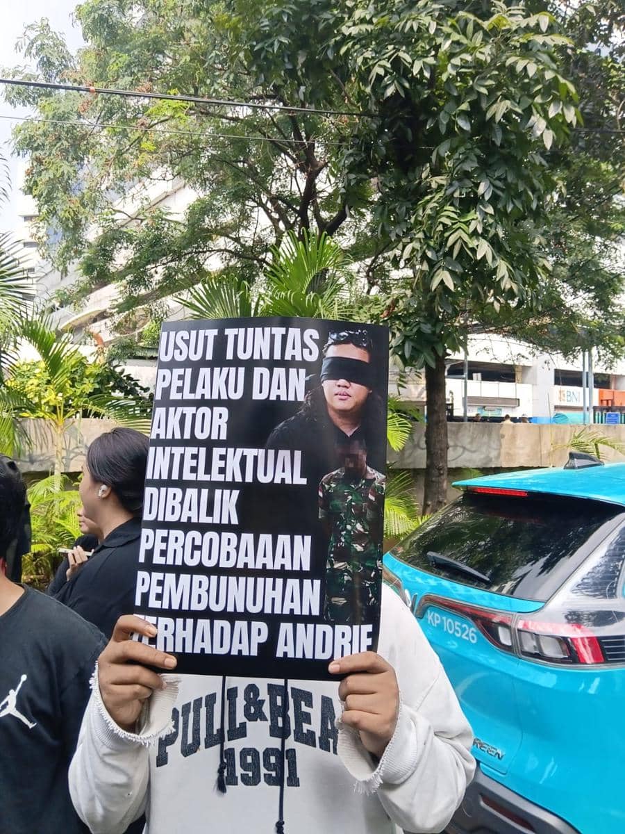 Demo Mahasiswa Desak MK Kabulkan Gugatan UU Peradilan Militer