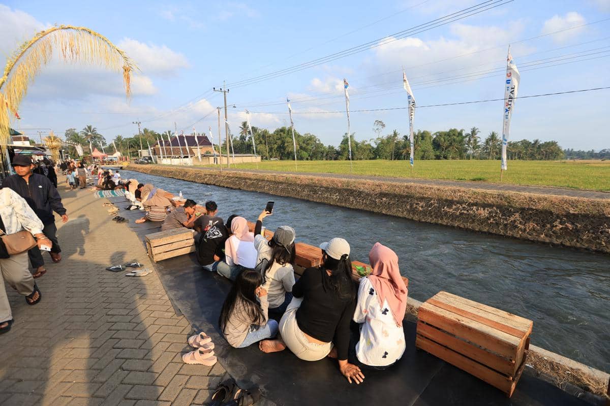 Ngopi Sambil Nikmati Senja Glenmore, Destinasi di Kaki Gunung Raung