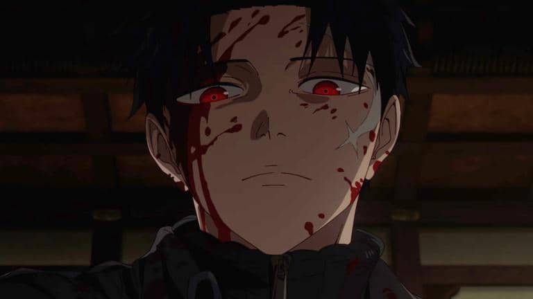 Karakter anime Kagurabachi dengan wajah berdarah dan mata merah menatap tajam di dalam ruangan gelap.