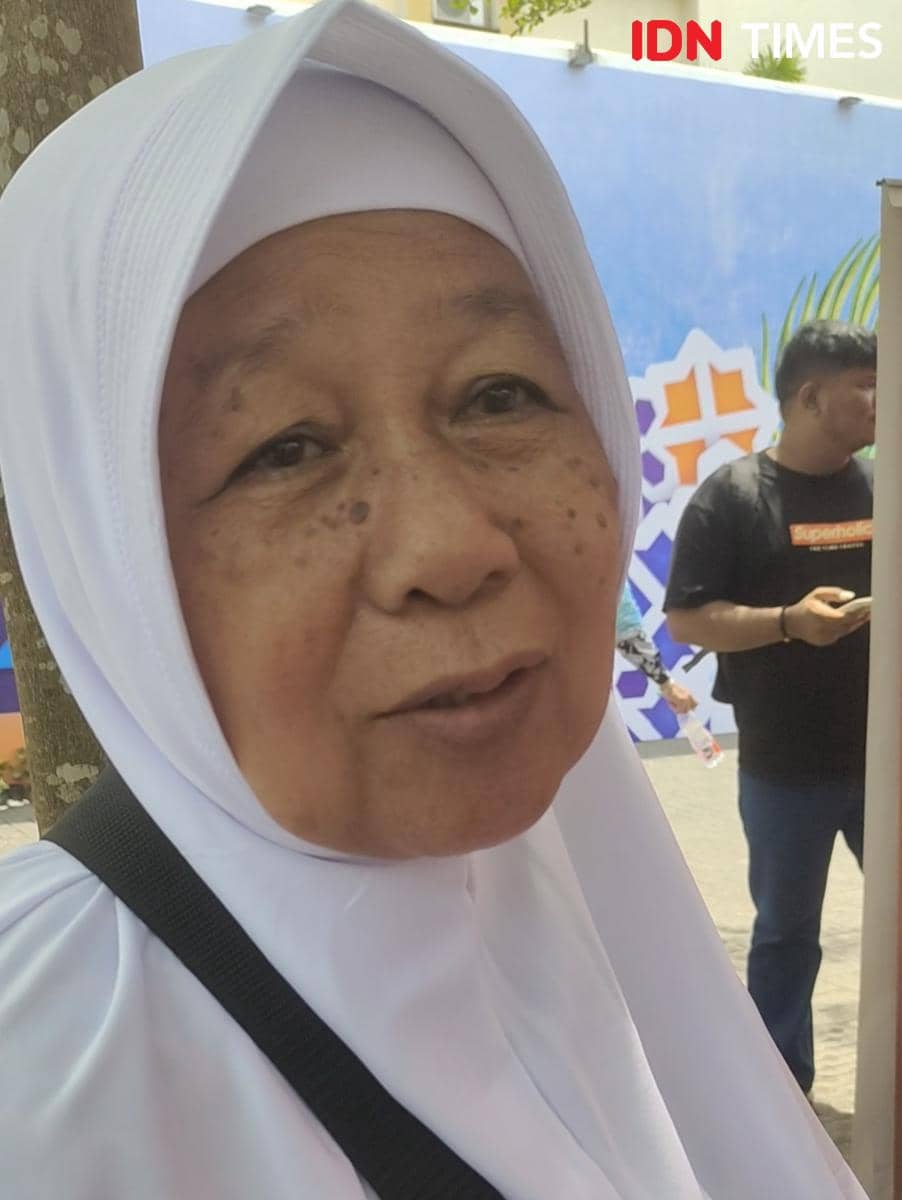 Perjuangan Nuruliyah Naik Haji, Dari Jual Sembako hingga Mengajar Ngaji 