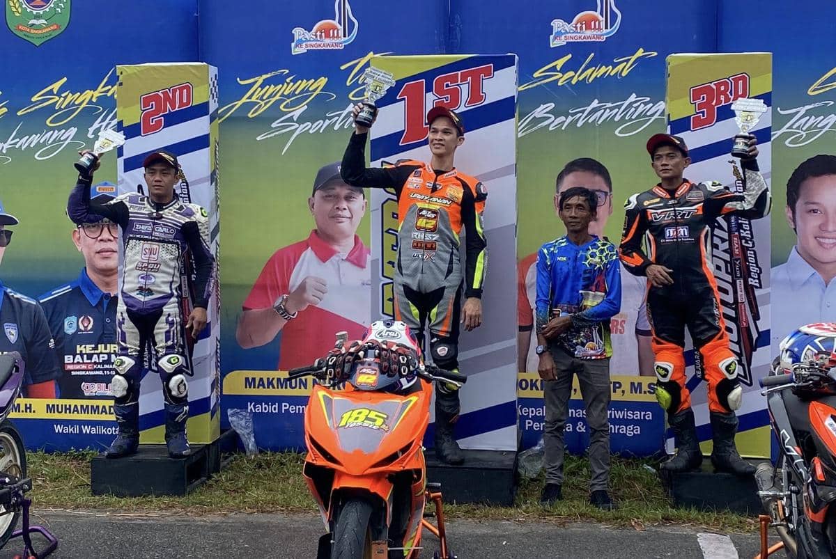 Hujan Tak Halangi Aksi Yossie, Pembalap Kalbar Ini Borong Gelar Juara Umum