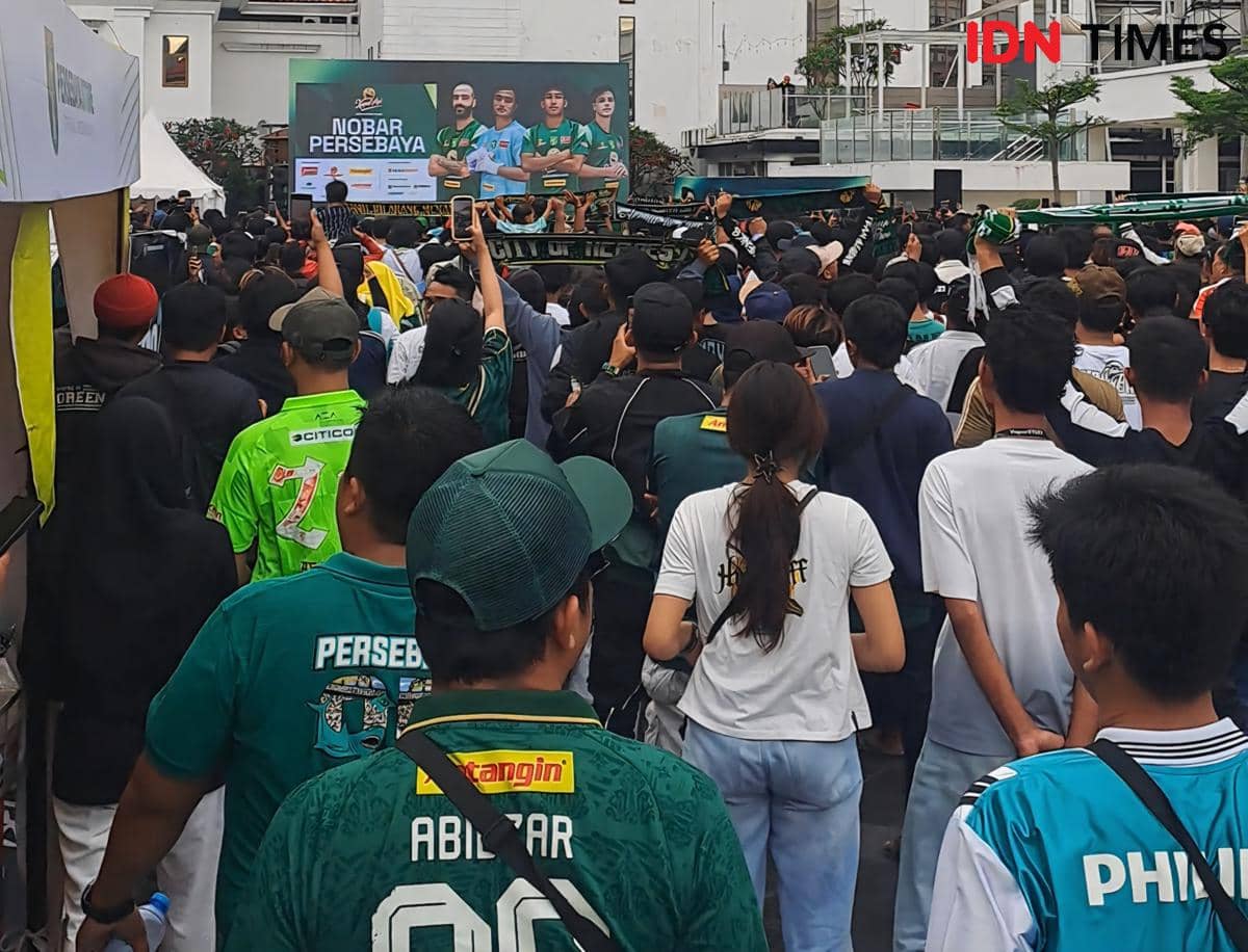 Tanpa Tribun, Tanpa Batas: Kemenangan Persebaya di Tengah Kota