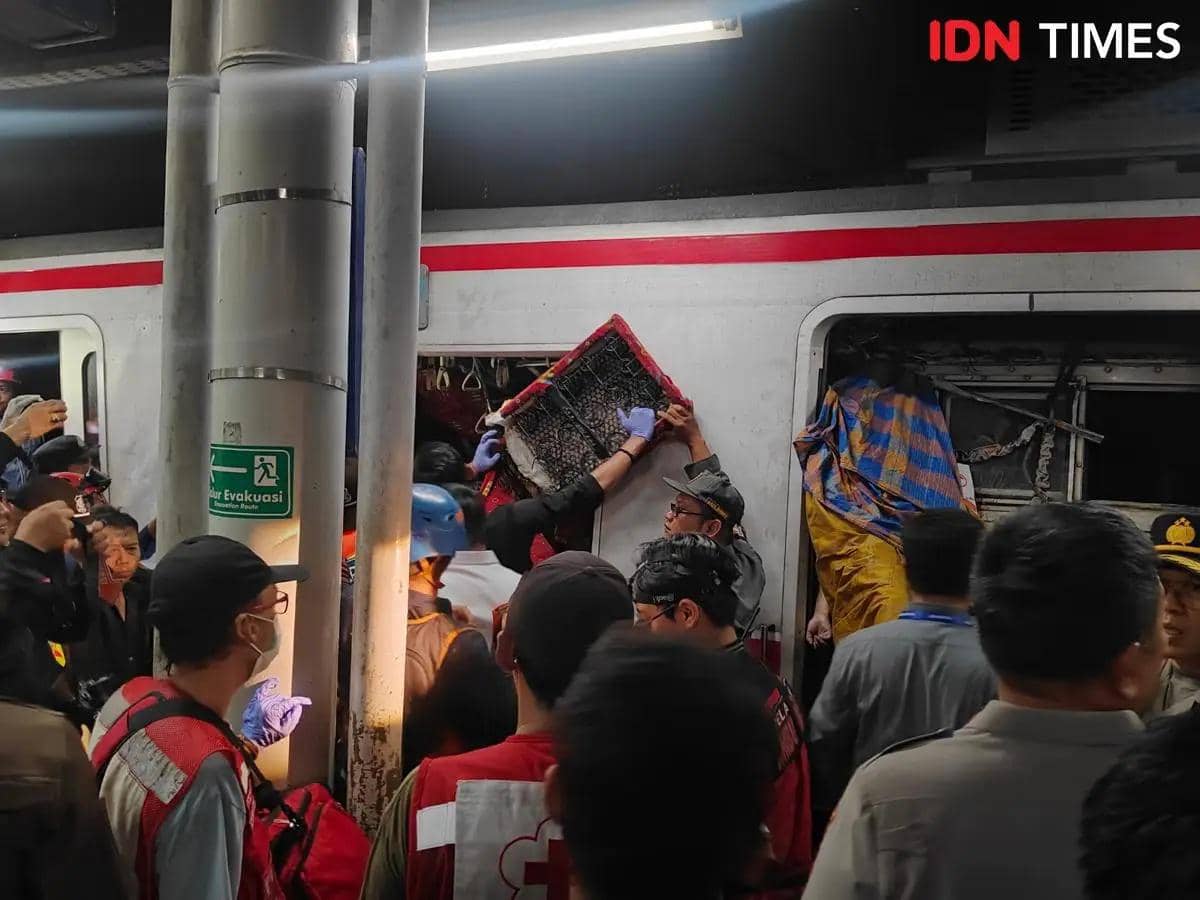 Cara Refund Tiket KA Semarang-Jakarta Imbas Insiden Bekasi