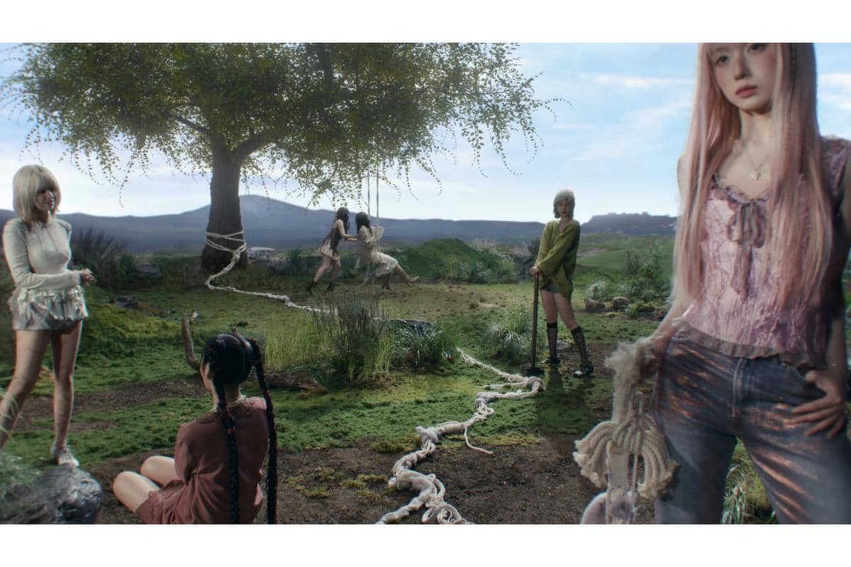 cuplikan MV "Crescendo" milik NMIXX yang berlatar di dunia post-apocalyptic