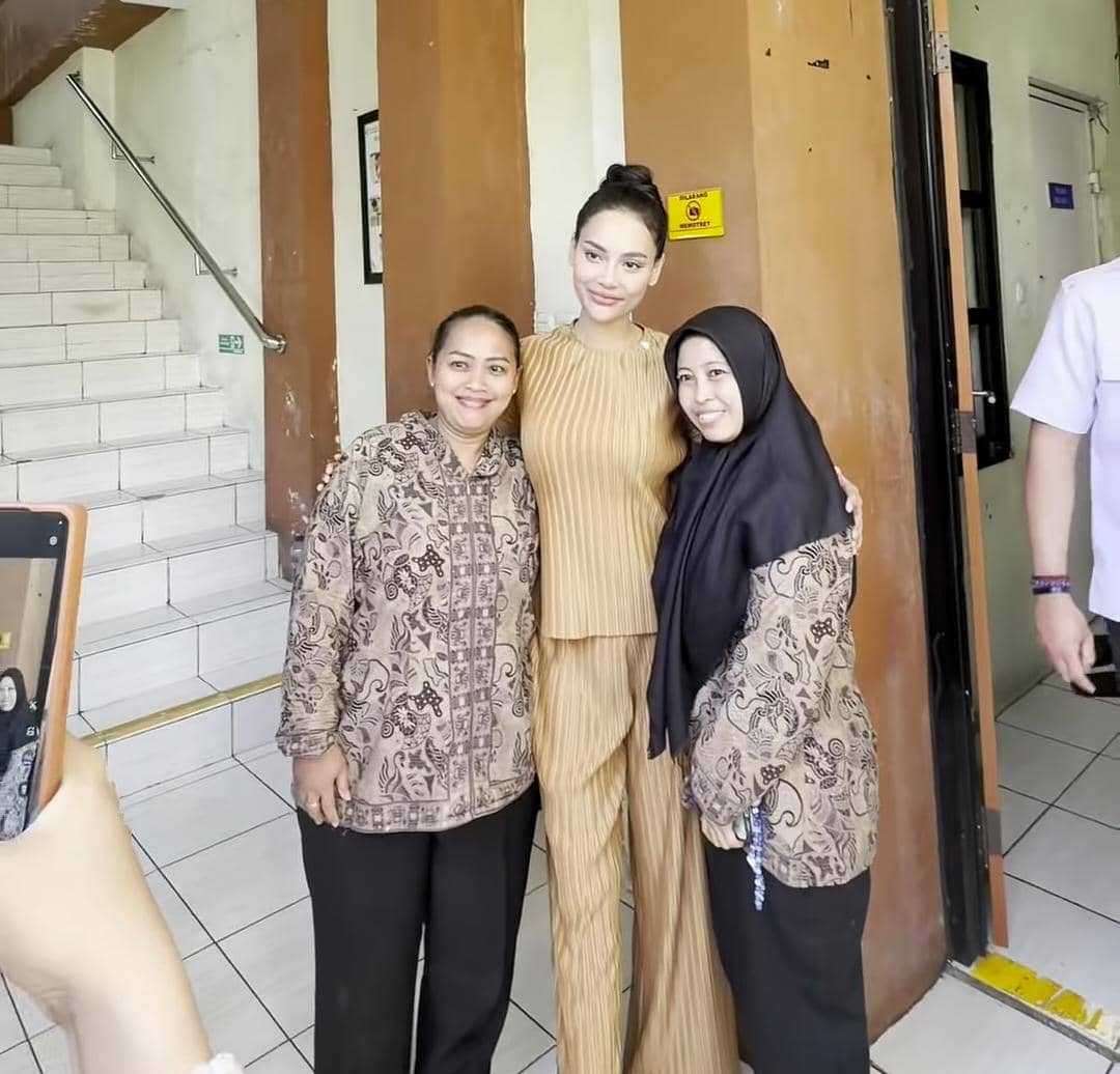 potret Erika Carlina ke RSJ