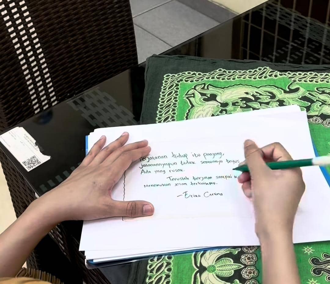 potret Erika Carlina ke RSJ