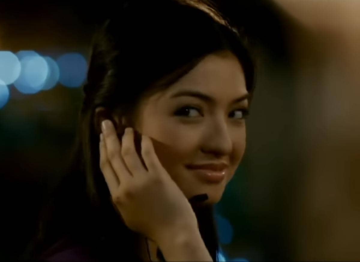 Raline Shah dalam 5 cm