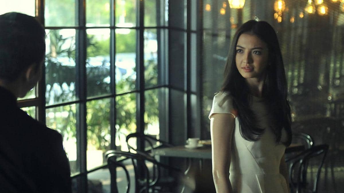 Raline Shah dalam Supernova: Ksatria, Putri, & Bintang Jatuh