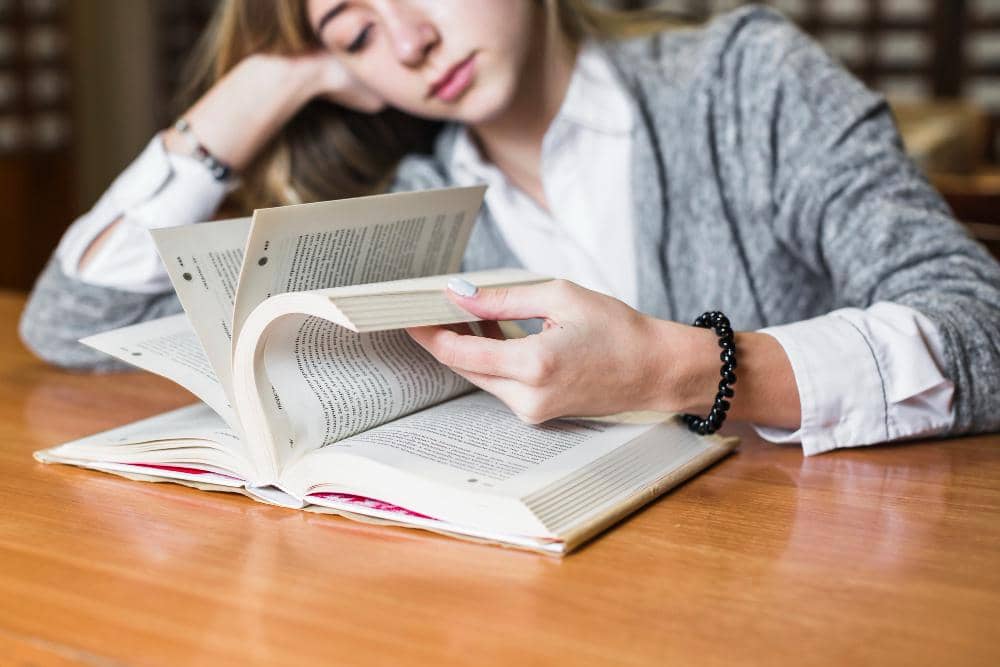 Mengapa Kritik pada Buku Dianggap Serangan untuk Pembacanya?