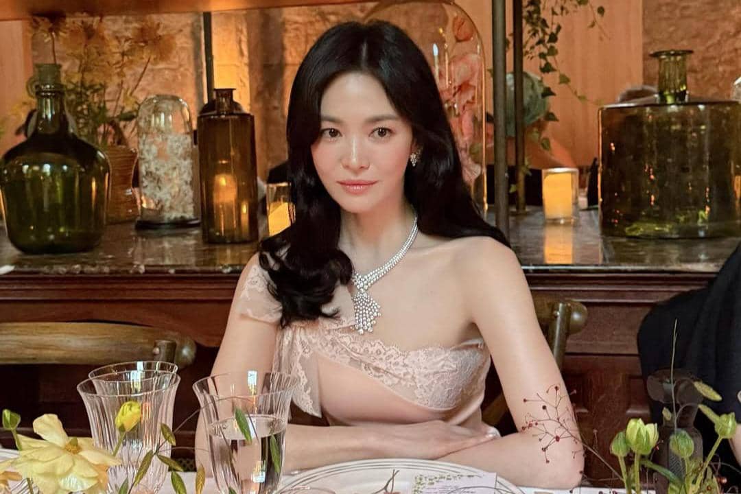 4 Aktris Korea yang Banyak Minum Air Putih demi Kesehatan Kulit