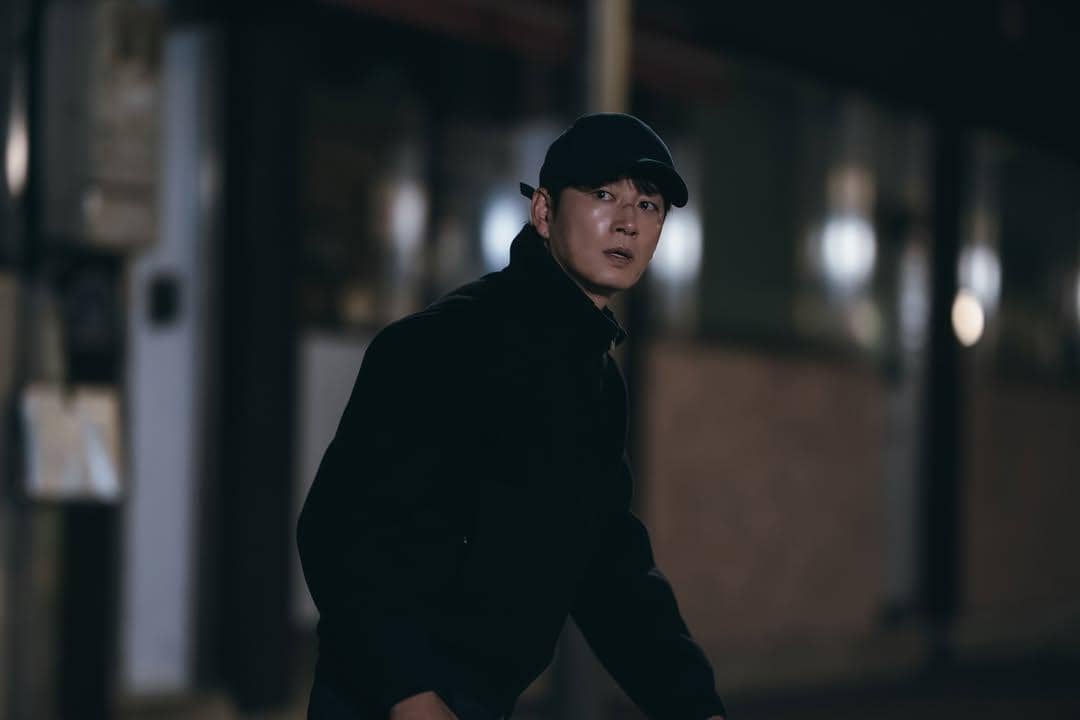 Lee Do Kyung (Lee Hyun Wook) dalam drakor Gold Land 