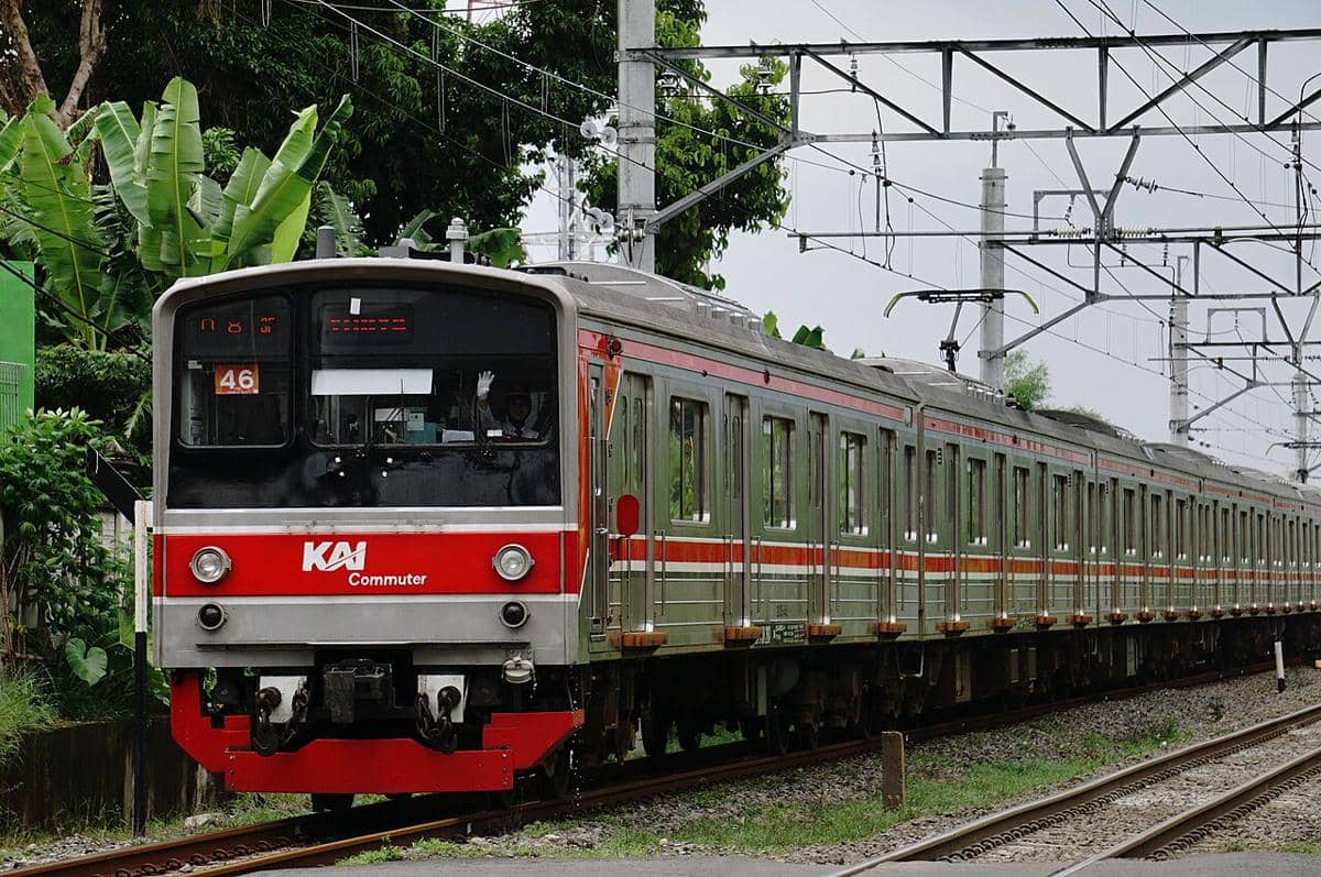 Kereta KRL Commuterline, khususnya kereta listrik seri JR East 205 yang dioperasikan oleh KAI Commuter di Indonesia.