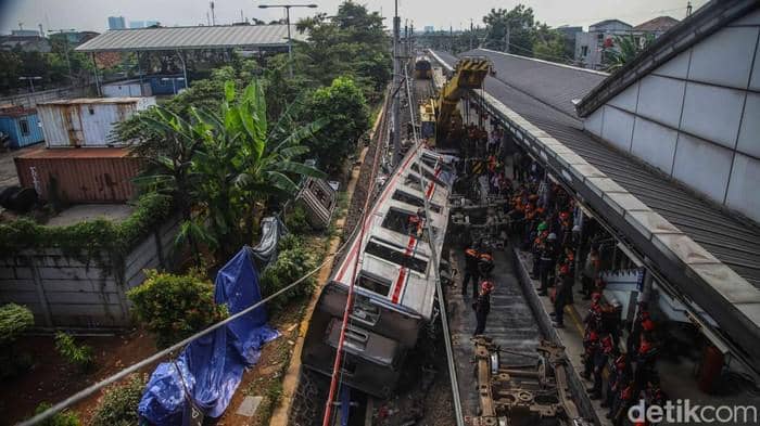 Jumlah Korban Tewas Kecelakaan Kereta di Bekasi Naik Menjadi 16 Orang