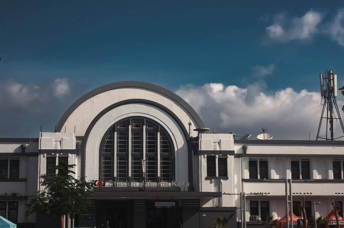5 Fakta Stasiun Jakarta Kota, Arsitektur Art Deco di Kawasan Kota Tua