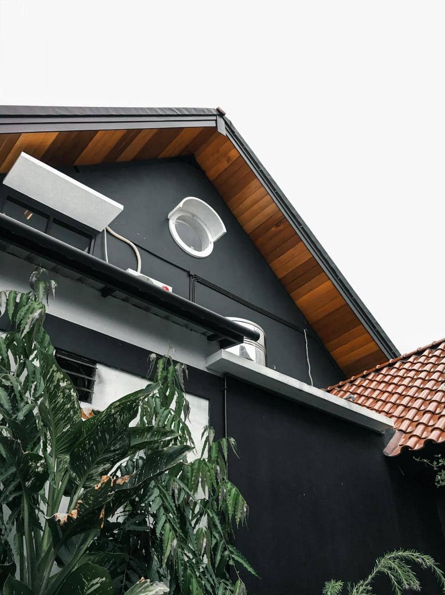 ilustrasi cat rumah abu-abu