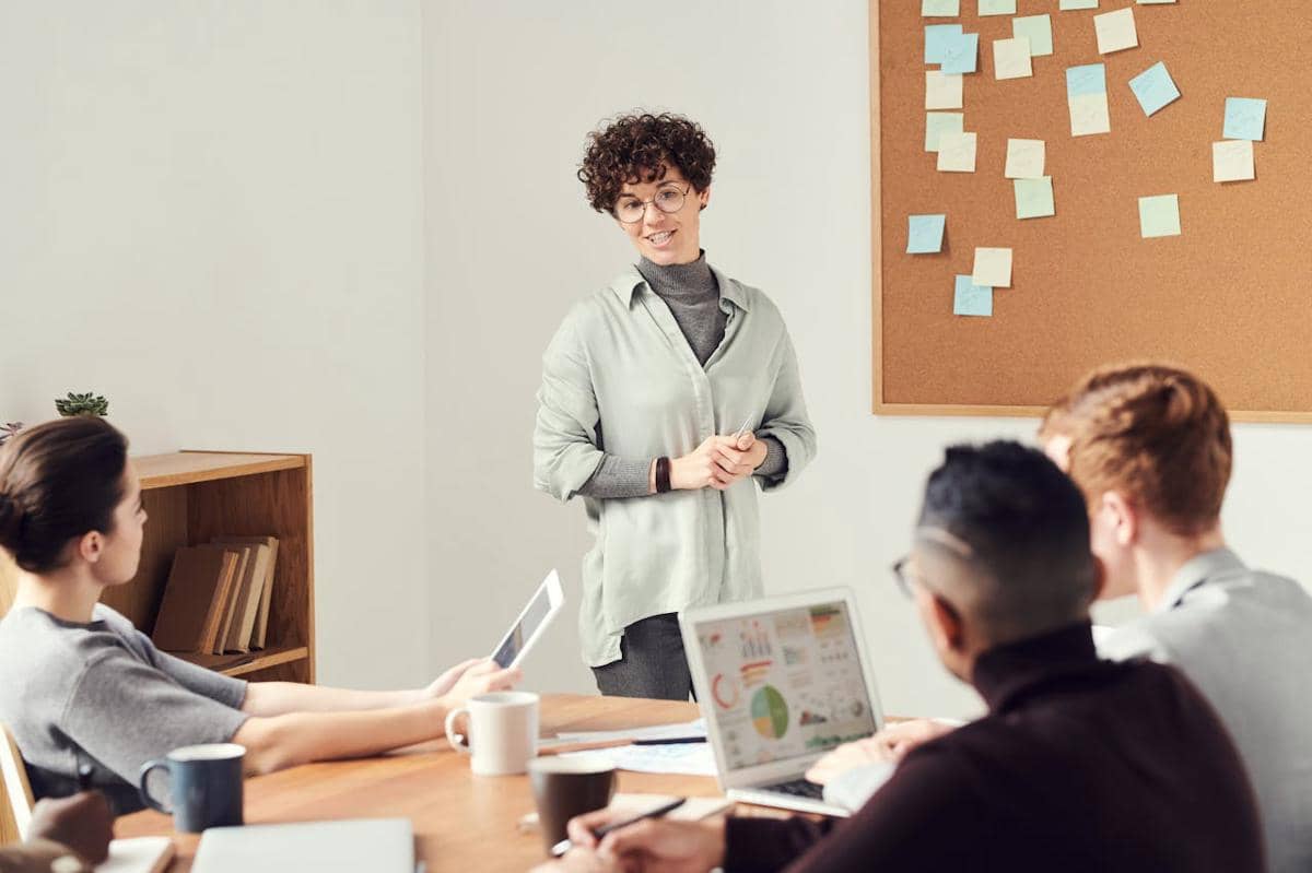 5 Karier dari Skill Public Speaking, Sekali Ngomong Langsung Cuan!