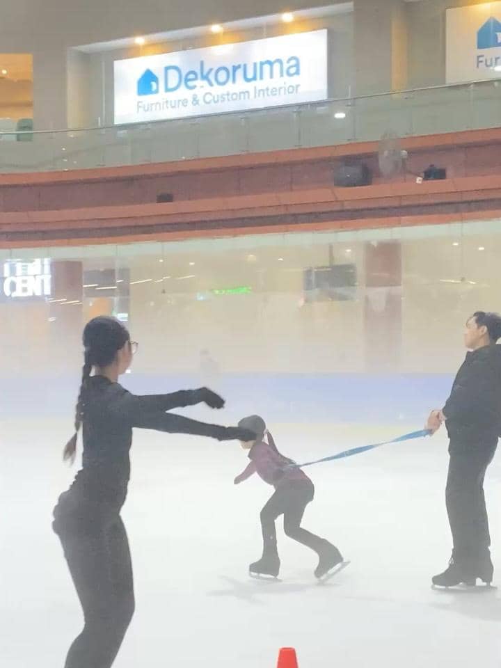 Sada anak Fitri Tropica juara kedua kejurnas ice skating