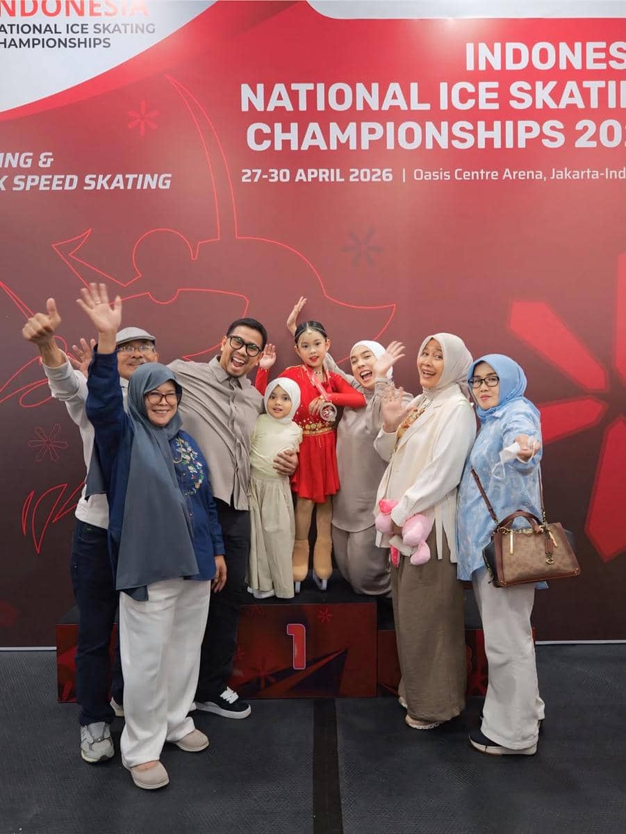 Sada anak Fitri Tropica juara kedua kejurnas ice skating