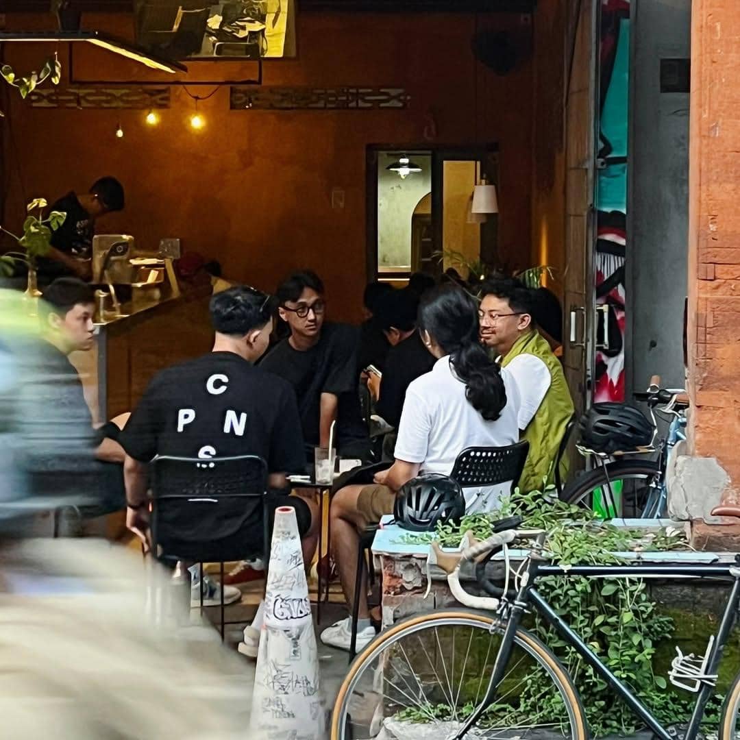 nongkrong di Crafty Bali (instagram.com/craftybalii)