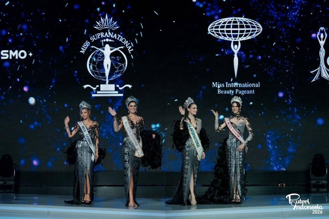  Potret Ratu Dunia Pakai Kebaya di Grand Final Puteri Indonesia 2026, Anggun!