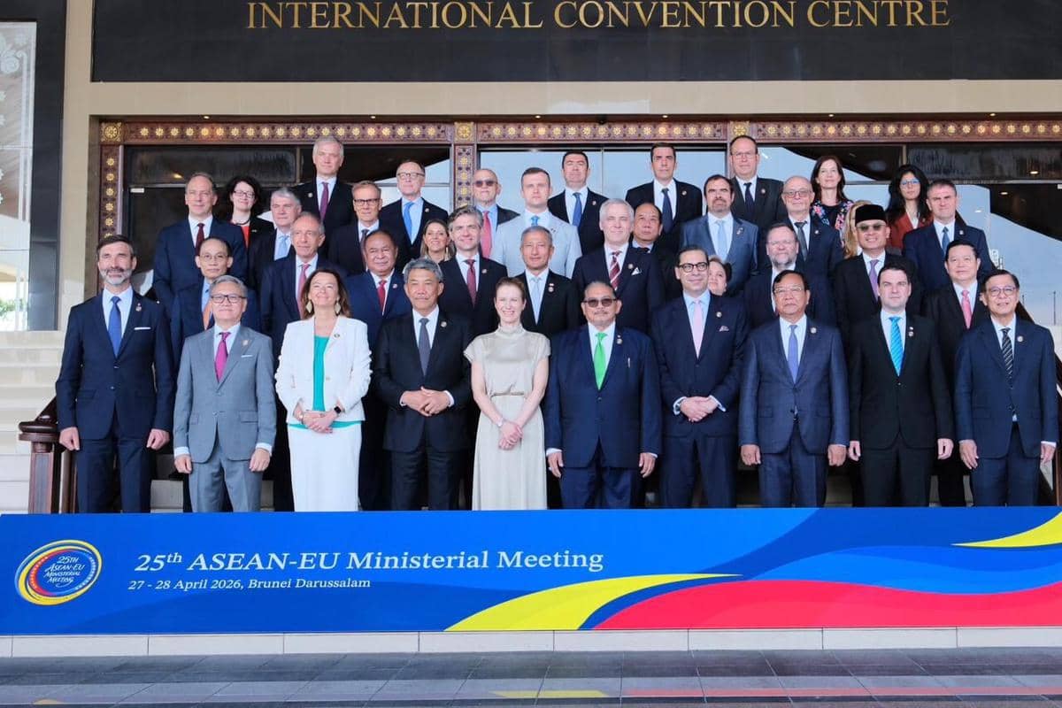 Wakil Menteri Luar Negeri RI Arrmanatha Nasir hadir dalam Pertemuan Tingkat Menteri ASEAN-Uni Eropa Ke-25 di Bandar Seri Begawan, Brunei Dar