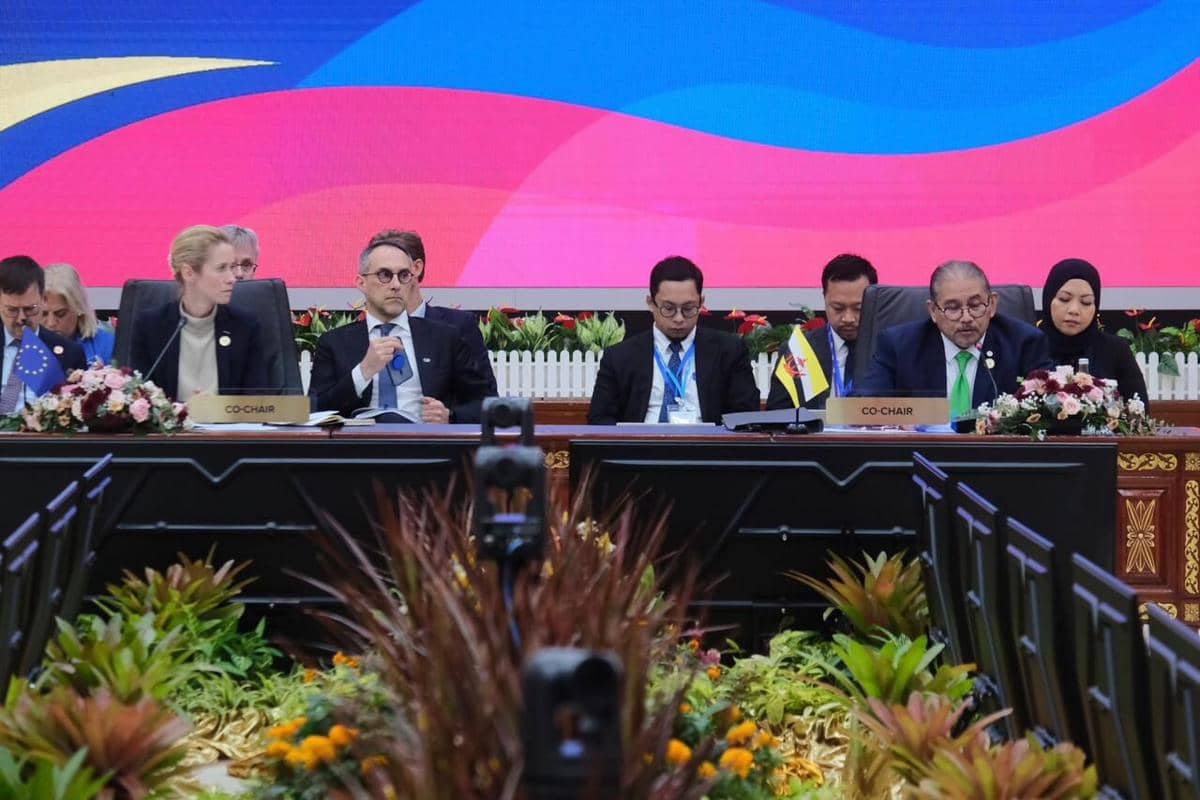 Wakil Menteri Luar Negeri RI Arrmanatha Nasir hadir dalam Pertemuan Tingkat Menteri ASEAN-Uni Eropa Ke-25 di Bandar Seri Begawan, Brunei Dar