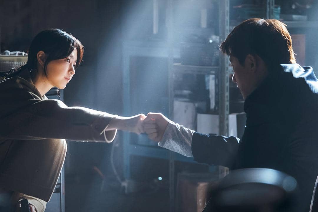 Review Drama Korea Gold Land, Setiap Karakter Bikin Curiga!