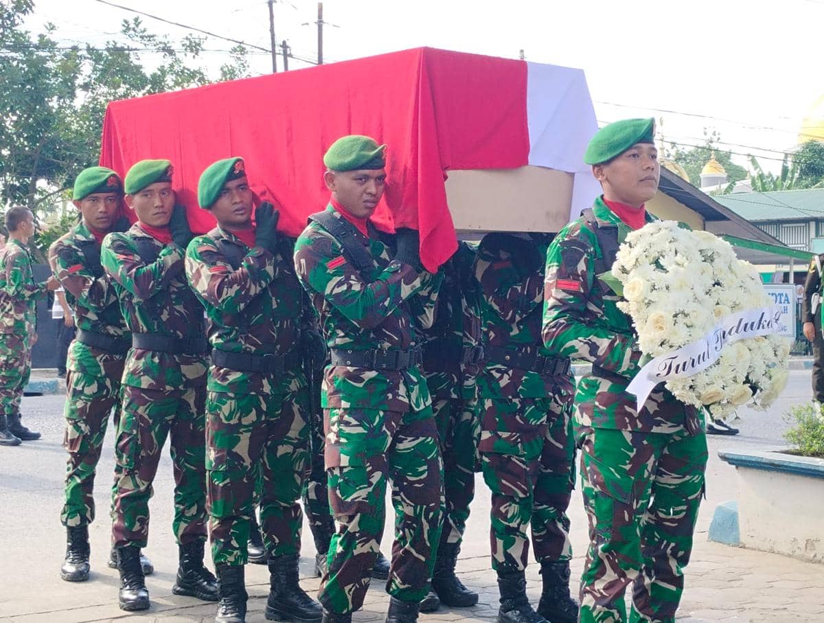 Diiringi Tembakan Kehormatan, Kopda Rico Dimakamkan di TMP Lubuk Pakam