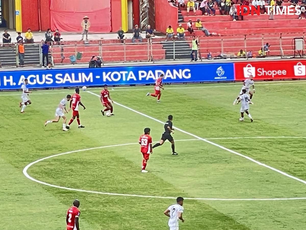 Laga Semen Padang FC vs Madura United (Foto: IDN Times/Halbert Caniago)