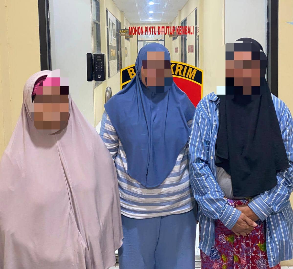 Tiga Emak-Emak Diringkus Polisi karena Jual Emas Palsu di Lombok Utara