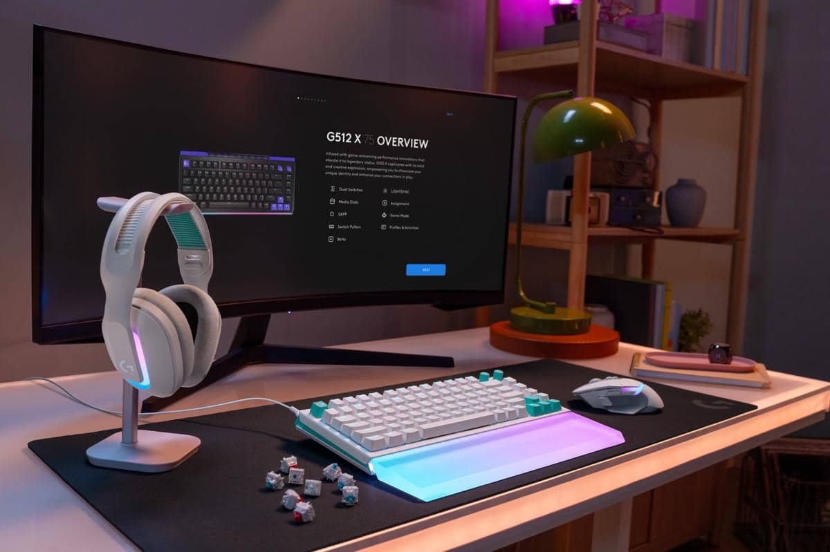 High_Resolution_PNG-G512 X 75 G512 X PALM REST 75 ENVR White Beauty G HUB.jpg