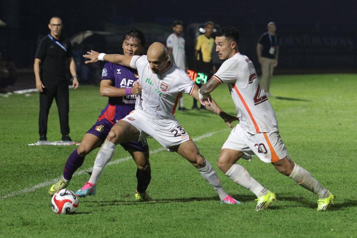Borneo FC Kudeta Puncak! Tumbangkan Persik, Persib Tergeser