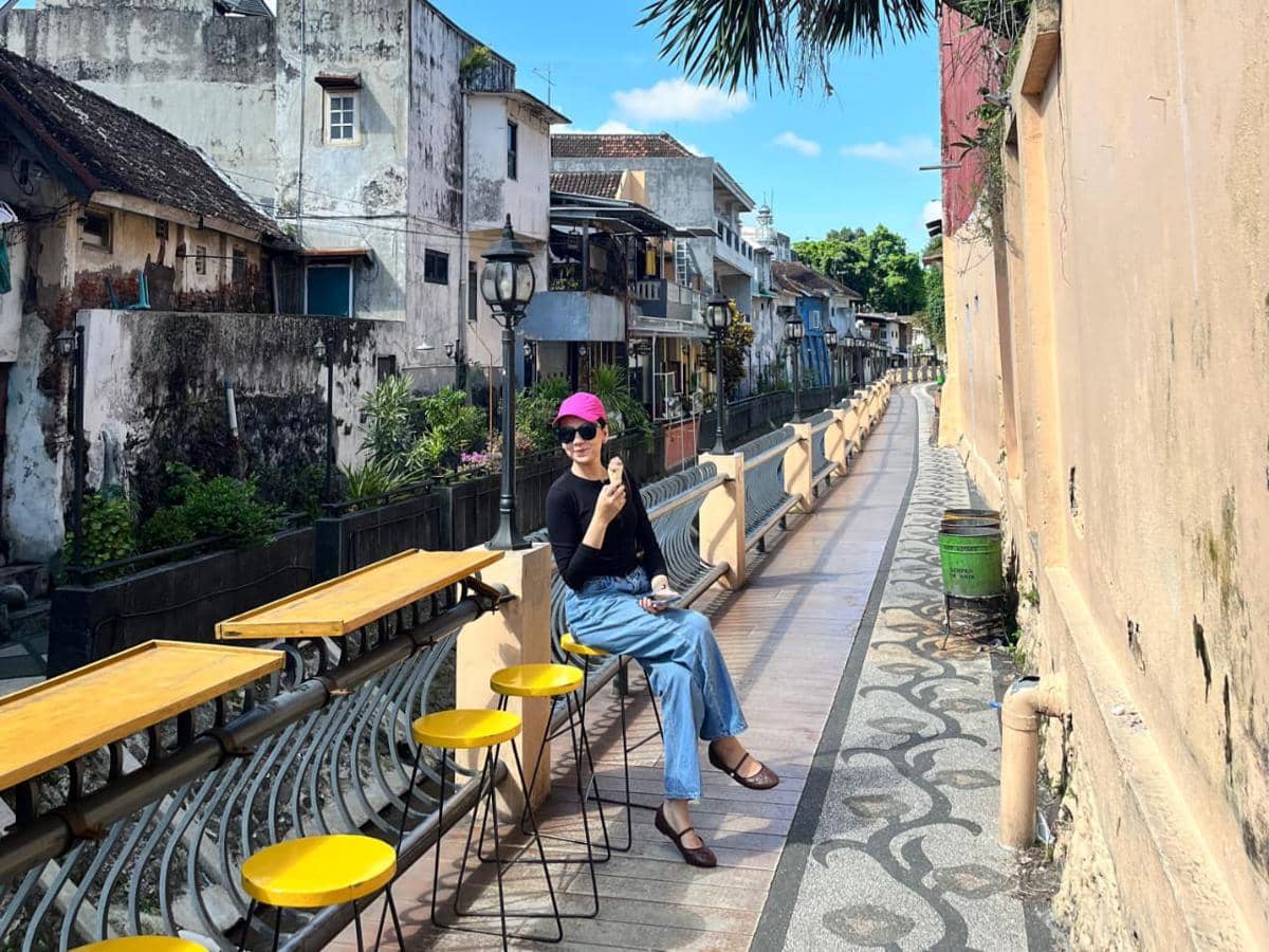 Christie Paulien Siregar, konten kreator finansial 