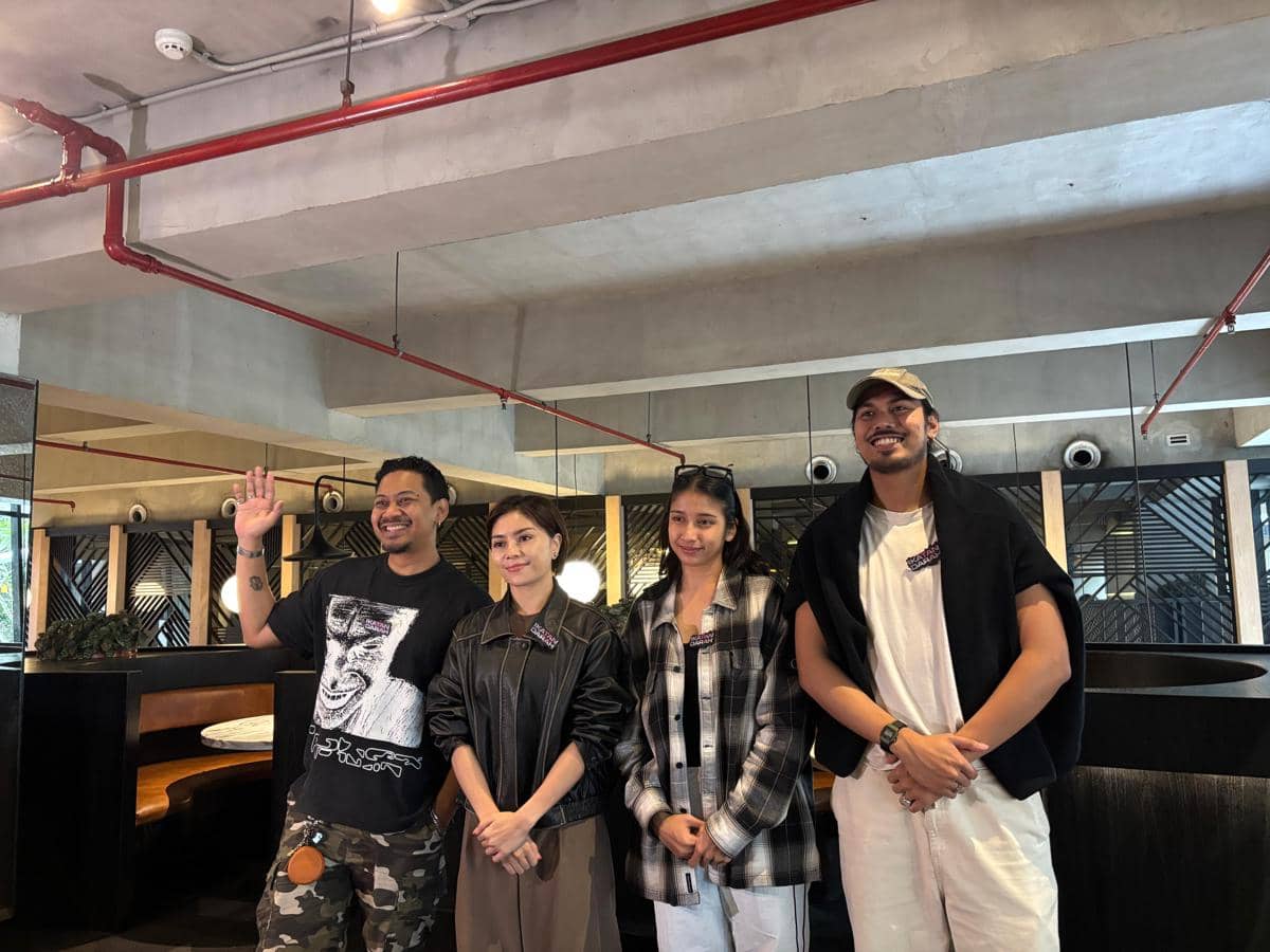 Jumpa pers pemeran film Ikatan Darah, di Yogyakarta, Selasa (28/4/2026). (IDN Times/Herlambang Jati Kusumo)