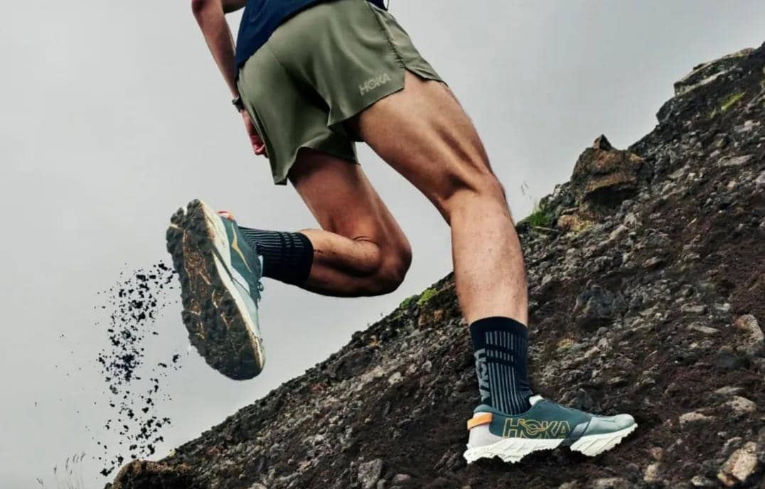 5 Rekomendasi Sepatu Trail Running Hoka, Tangguh!