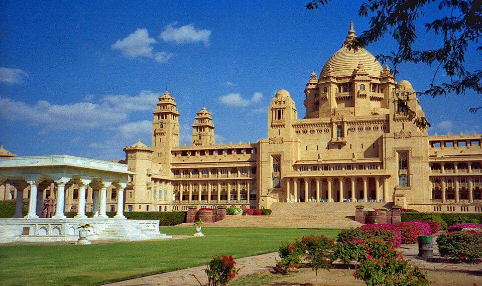 Istana Umaid Bhawan di India