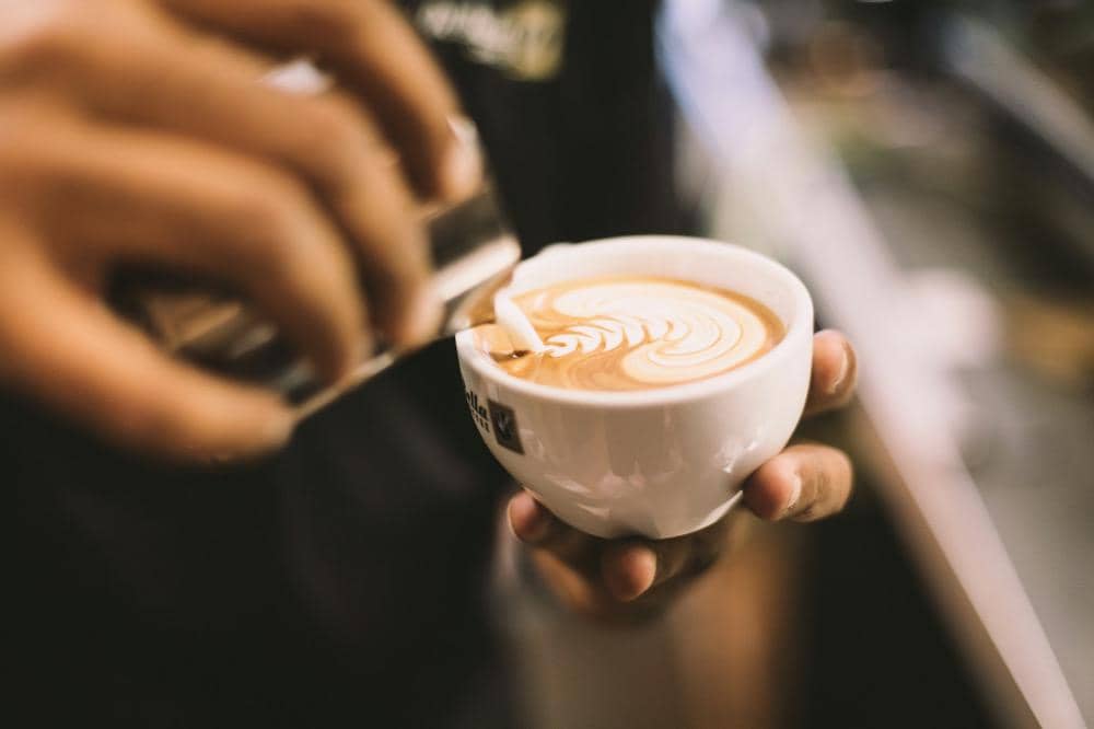 ilustrasi proses pembuatan cappucino 