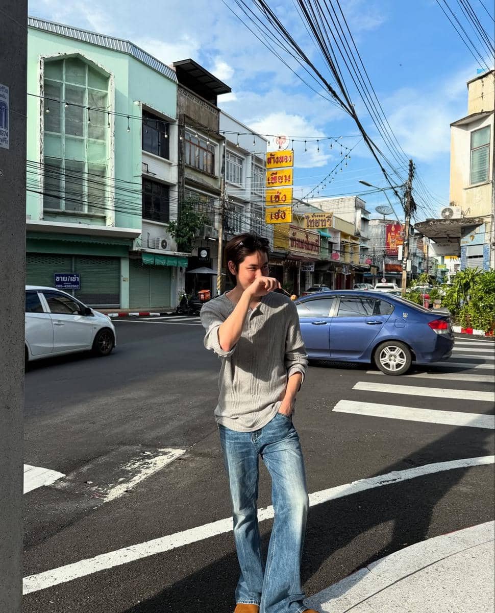 OOTD Liburan ke Luar Negeri ala Prem Warut