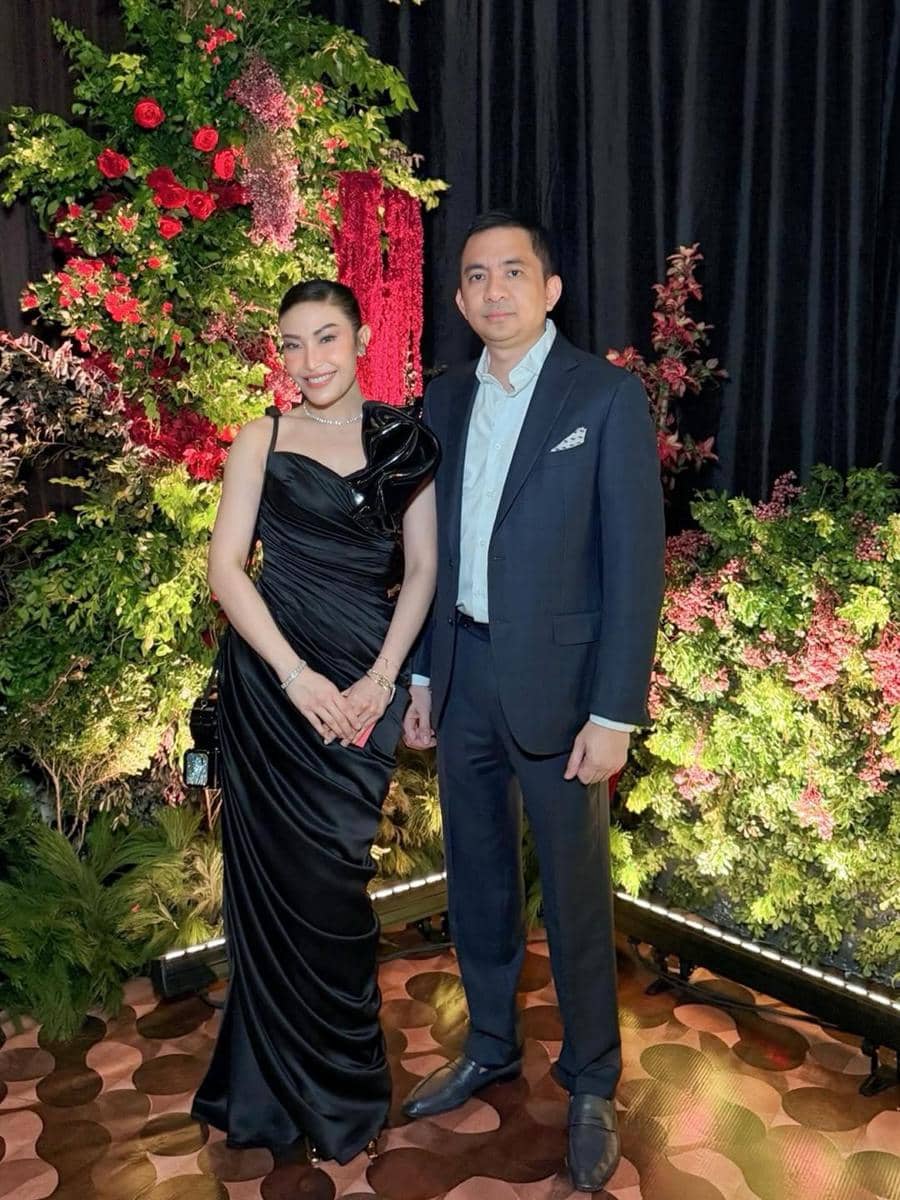 outfit kondangan ala artis