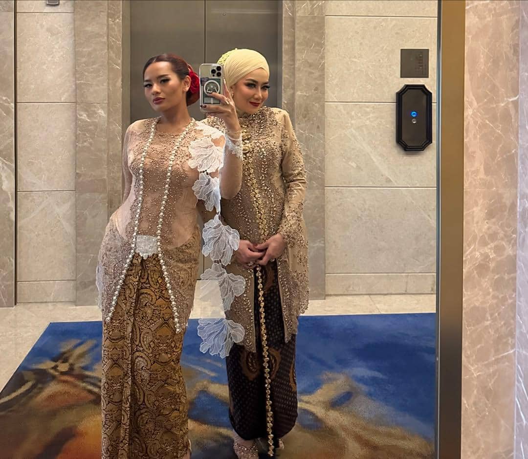 kebaya ala Zahwa Massaid